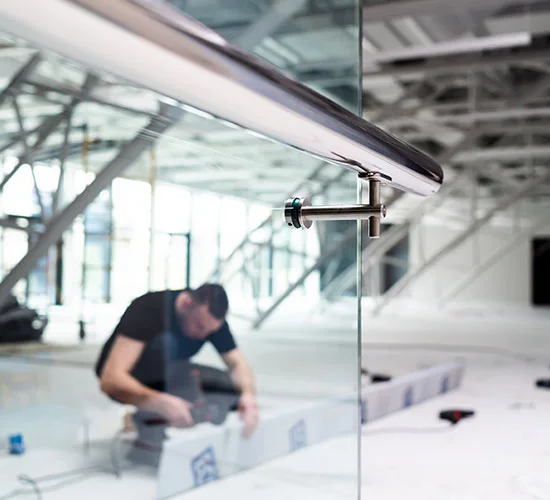 Schaumburg, IL highly skilled glass repair technicians